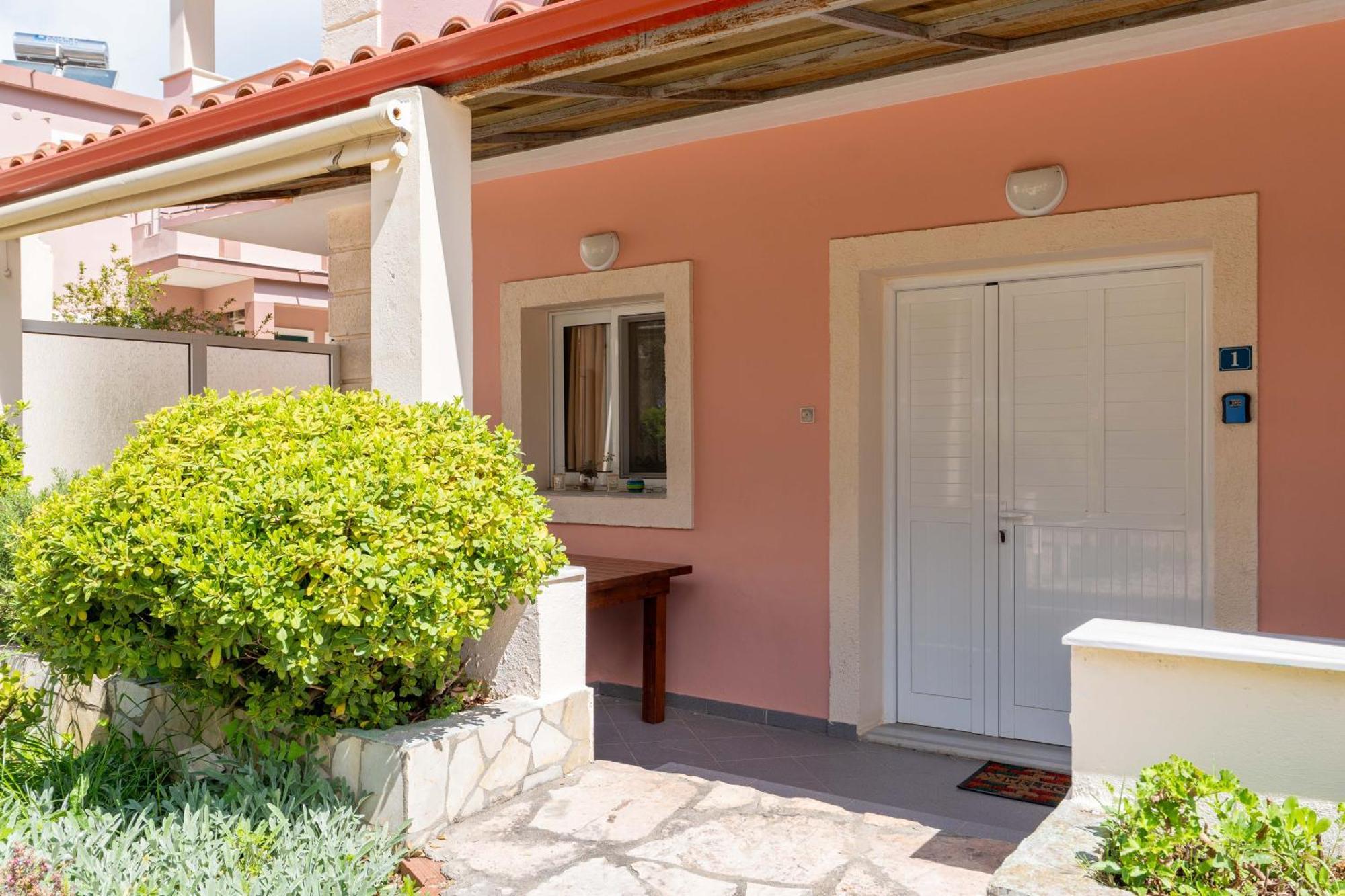 Cozy Apartments Downtown كساميل المظهر الخارجي الصورة